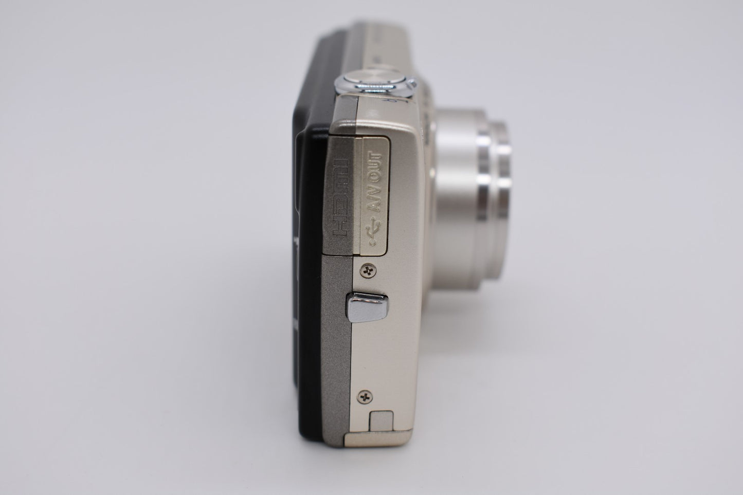 Nikon COOLPIX S6100 Digital Camera Silver 7X Wide Zoom - Bundle Fully Tested