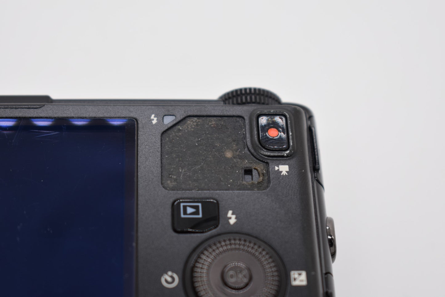 Nikon COOLPIX S9500 Black Digital Camera 18.1MP 22x Wide Zoom - Bundle Tested