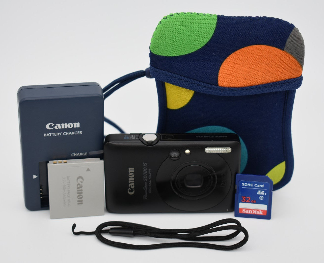 Canon PowerShot SD780 IS 12.1MP Black Compact Digital Camera  - Bundle Tested