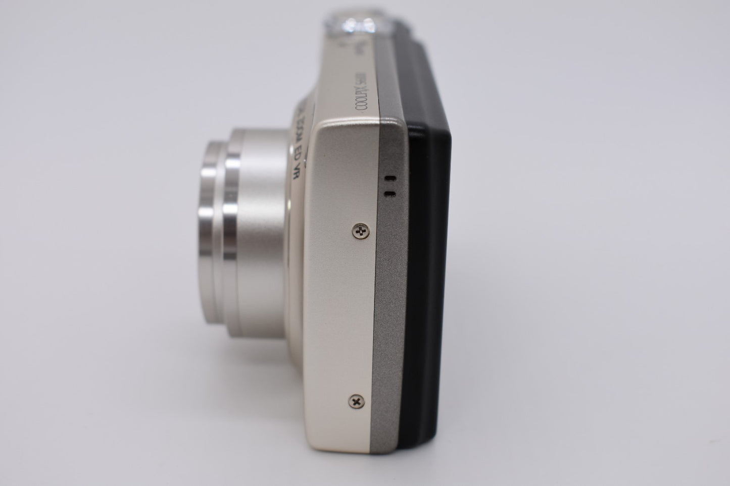 Nikon COOLPIX S6100 Digital Camera Silver 7X Wide Zoom - Bundle Fully Tested