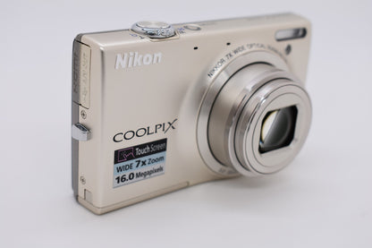 Nikon COOLPIX S6100 Digital Camera Silver 7X Wide Zoom - Bundle Fully Tested