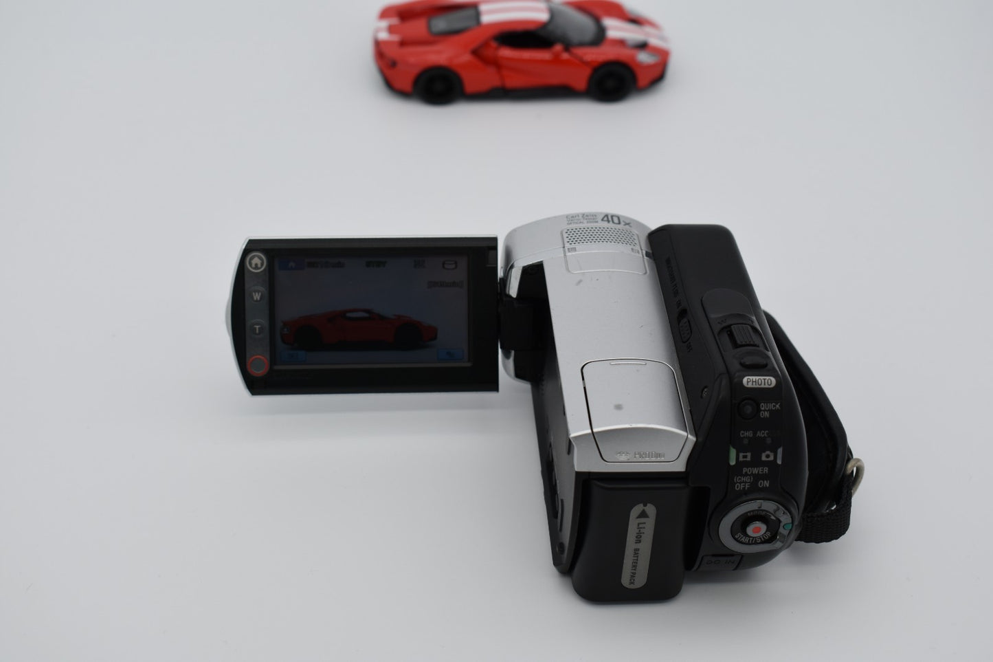 Sony Handycam DCR-SR45 Handheld Camcorder 30GB HDD Nightshot Bundle - Tested