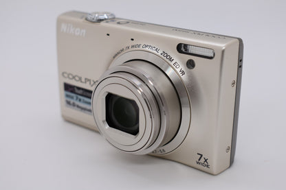 Nikon COOLPIX S6100 Digital Camera Silver 7X Wide Zoom - Bundle Fully Tested